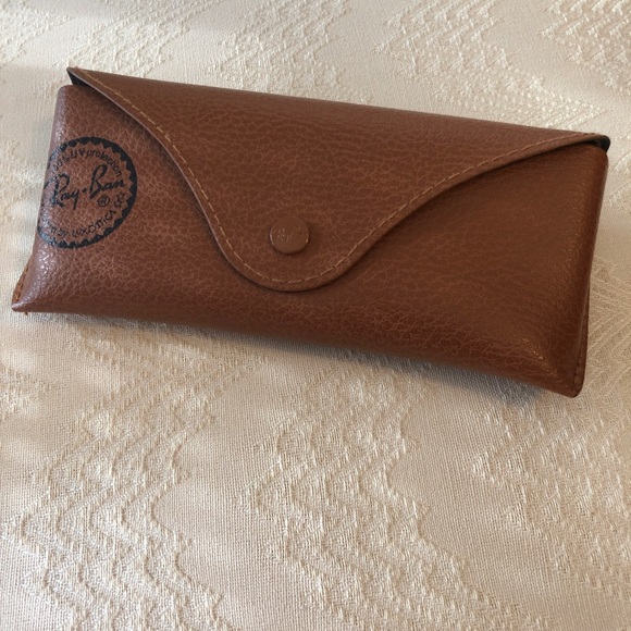 Ray Ban Classic Aviator Sunglasses. - Picture 4 of 10